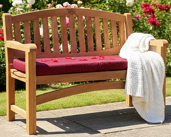 valentines-day-promotion-2026-garden-gift-wealden-benches-small